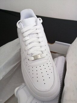 Nike - 2