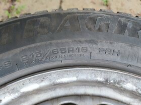 Plechové disky R16 ET33 VW Tiguan + zimní pneu Goodyear Ultr - 2