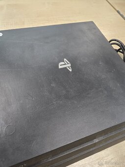 Playstation 4 Pro 1TB - 2