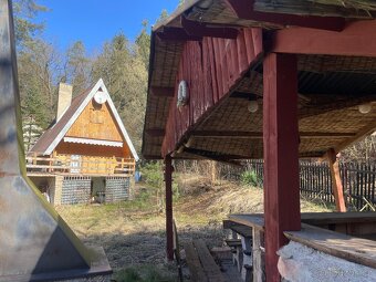 Útěk z města: romantická chata pod lesem jen 60 min od Prahy - 2