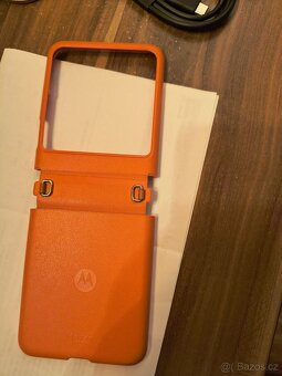 Motorola razr 50 - 2