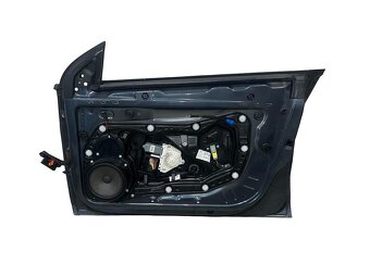 Pravé přední dveře šedá metalíza LK7X VW Passat CC r.v. 2010 - 2