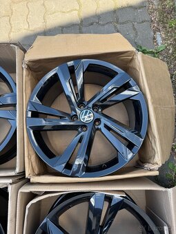 ORIGINÁL Alu Volkswagen VALENCIA R19, 5x112 - TOP STAV - 2