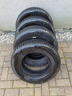 PNEU 168/80R13. - 2