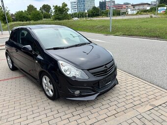 Opel Corsa 1.6 Turbo GSi 110kW - 2