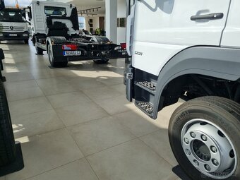 NOVÝ MERCEDES ATEGO NOSIČ KONTEJNERU - 2