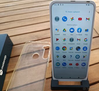 Mobilní telefon Motorola One Fusion + 6GB RAM, 128GB - 2