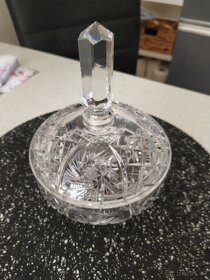 Křišťálová dóza s víkem na nožkách - 2