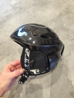 Dětská helma FUSE na lyžování/snowboarding top stav - 2