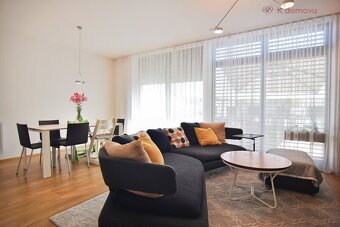 Pronájem  rodinného domu 4+KK, 160 m2 s garáží  a zahradou,  - 2