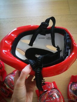 Helma a chrániče - 2