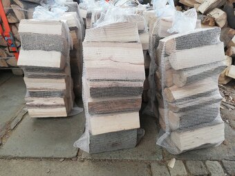 Suché tvrdé dřevo na topení - 2