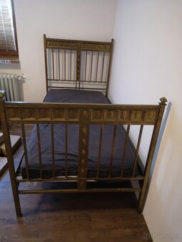 STAROŽITNÁ ZDOBENÁ MOSAZNÁ POSTEL - 2