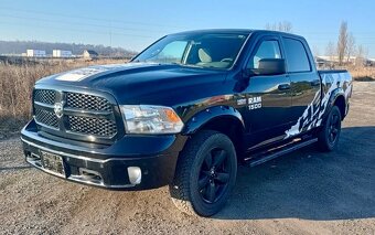 Dodge RAM 1500 5.7 HEMI - 2