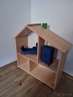 Dřevěný domeček na hraní - 2