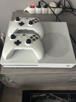 Xbox one 1tb - 2