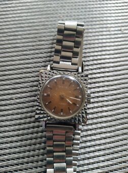 Prodám staré natahovací hodinky - 2