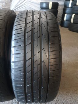 2xletní pneu 235/50/19.Hankook. - 2