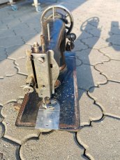Šicí stroj Bobbin - 2
