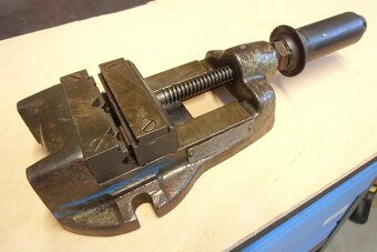 svěrák k vrtačce - 2