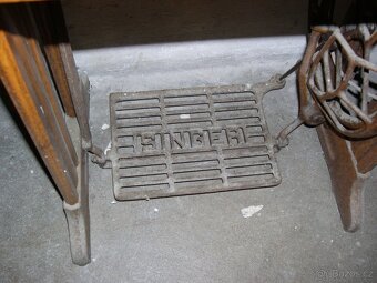 Šicí stroj Singer, ponořovací - 2