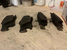 Brzdové desky zadní Grand Cherokee WK2 - 2
