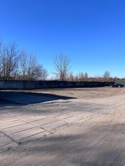 Parkovací plochy 300 m² - 2