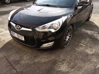 Hyundai Veloster - 2