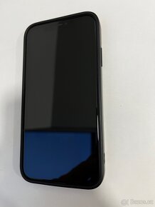 iPhone 11 64GB - 2