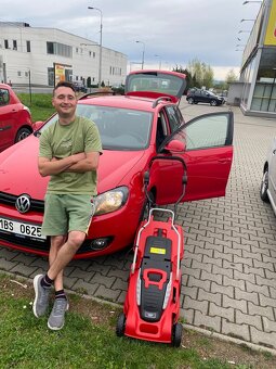 Volkswagen Golf - 2