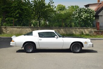 Chevrolet Camaro - 2