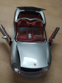 Model v měřítku 1:18 PORSCHE Boxster - Maisto. - 2