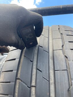 Pneu Hankook 245/40 R20 - 2