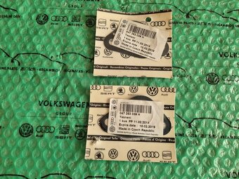 těsnění výfukových svodů pravé Škoda Fabia I 047253039H - 2