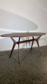 Designový stůl z amerického ořechu - 2