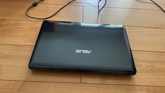 Asus A52J - 2