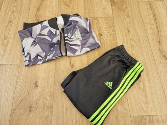 Souprava Adidas vel.104 (3-4 roky) - 2