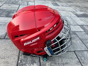 Hokejová mládežnická helma BAUER s mřížkou – TOP stav - 2
