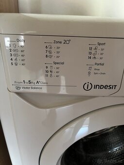 Pračka Indesit - 2