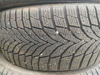 Zimní pneu 215/45/R18 Nexen - 2