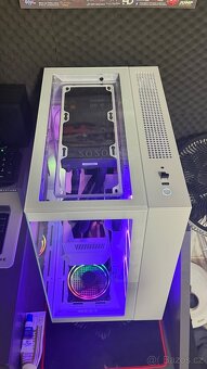 Top Herní PC xfx merc 9070 xf  magnetic - 2