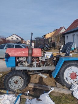 Prodám traktor 4 x 4 s vlekem - 2