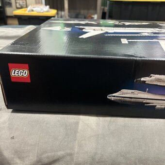 Nové LEGO Icons 10360 Letadlo pro přepravu raketoplánů - 2