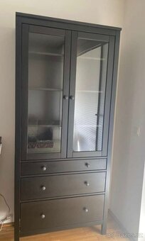 Vitrína Hemnes z ikea - 2