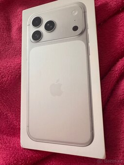 iPhone 17 Pro Max 512 GB stříbrný - 2