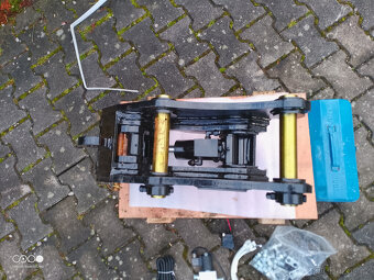hydraulicky rychloupínák na JCB 3cx 4cx - 2