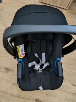 Autosedačka vajíčko Britax baby i-size - 2