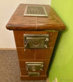 Stará kachlová kamna - 2