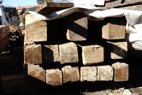 Tesaný trám, dřevěné trámy, historické trámy - 2