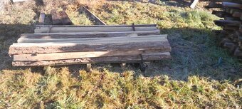 Akátové kůly řezané - 2